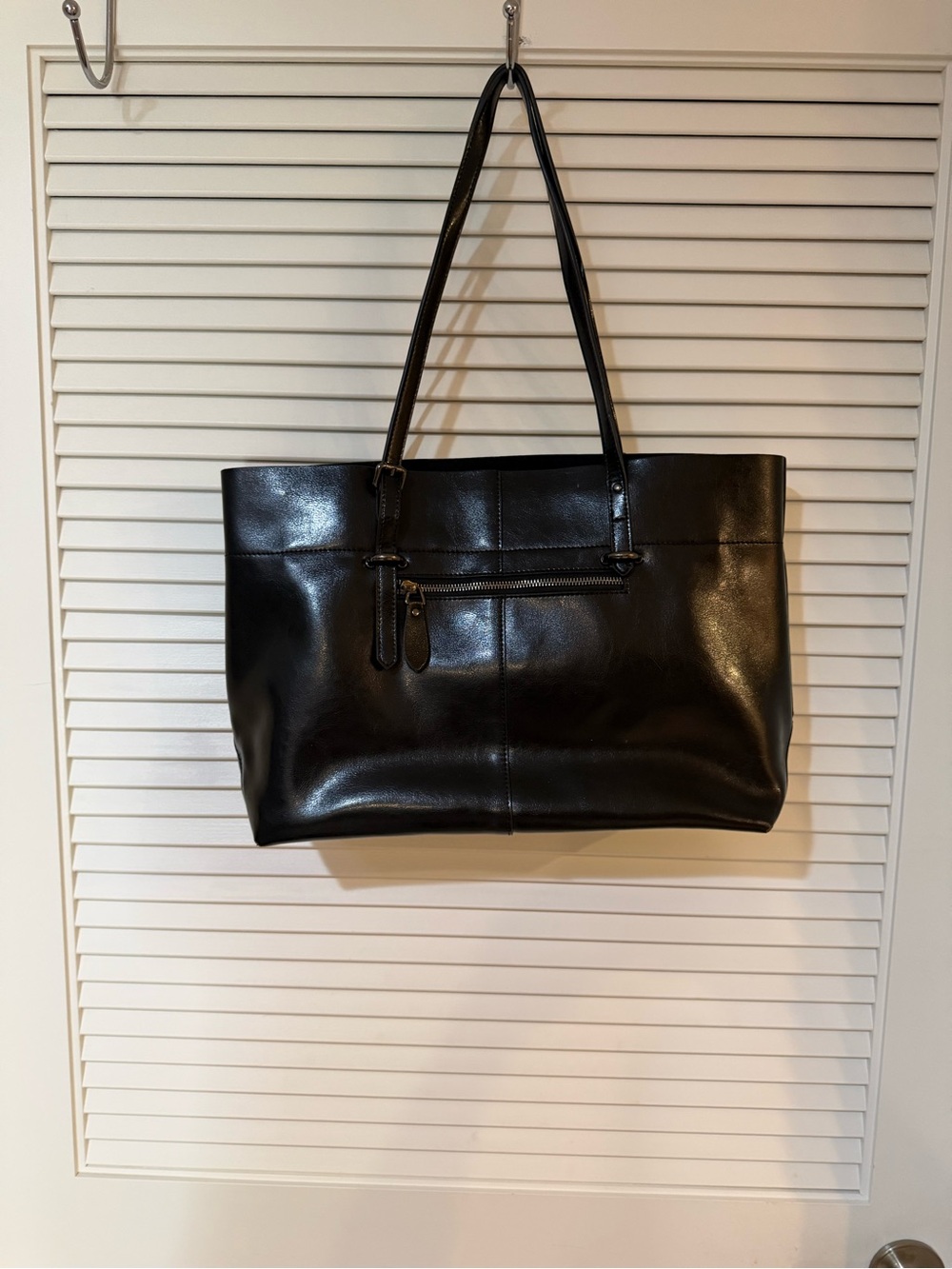 Classic Black Leather Tote Bag - Sleek Everyday Carry